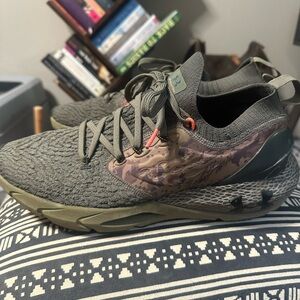 Under Armour Men's Olive and Black Athletic Shoes